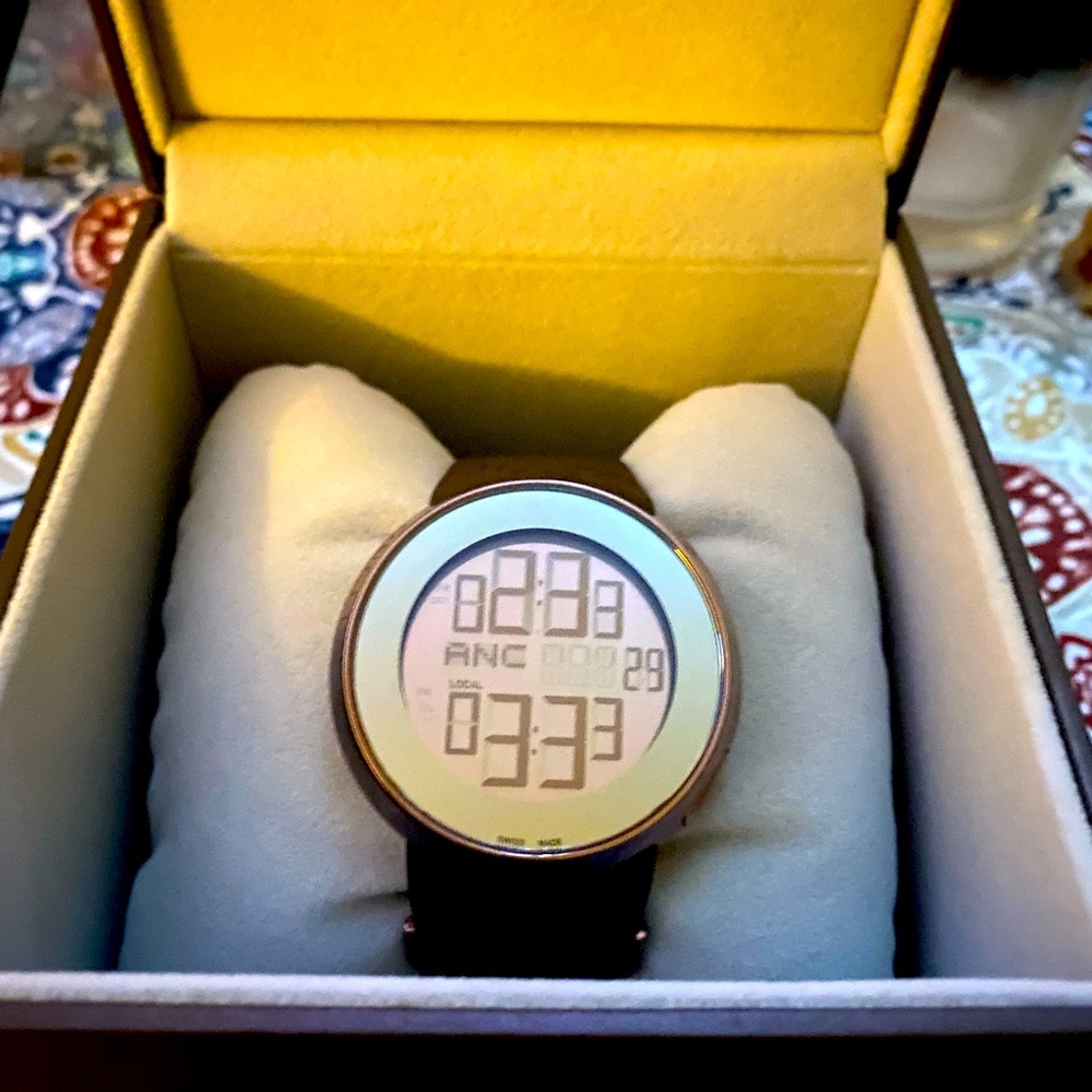 Gucci 114 I-Gucci Men's Digital Watch YA114209